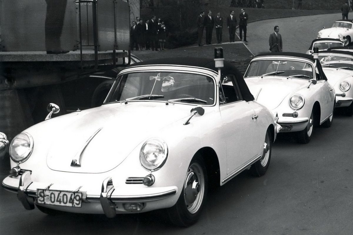 PORSCHE 911