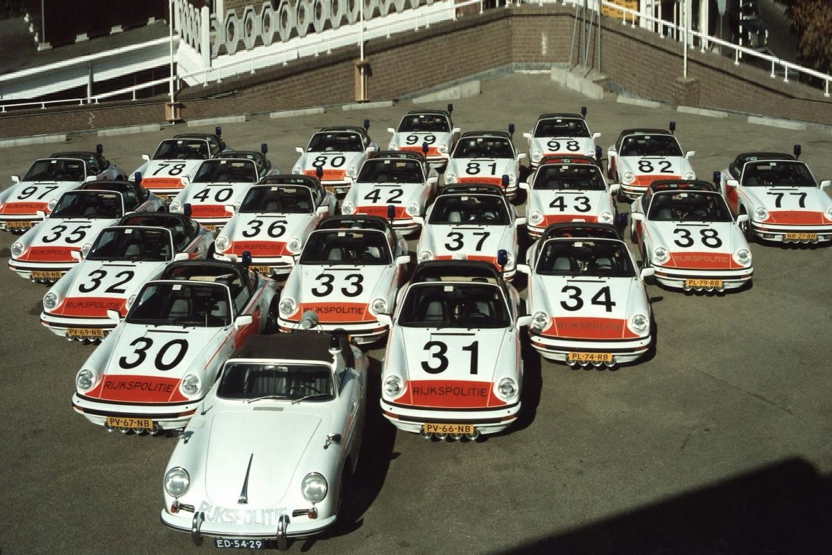 PORSCHE 911