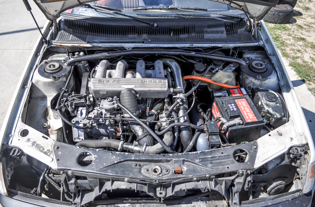 PEUGEOT 205