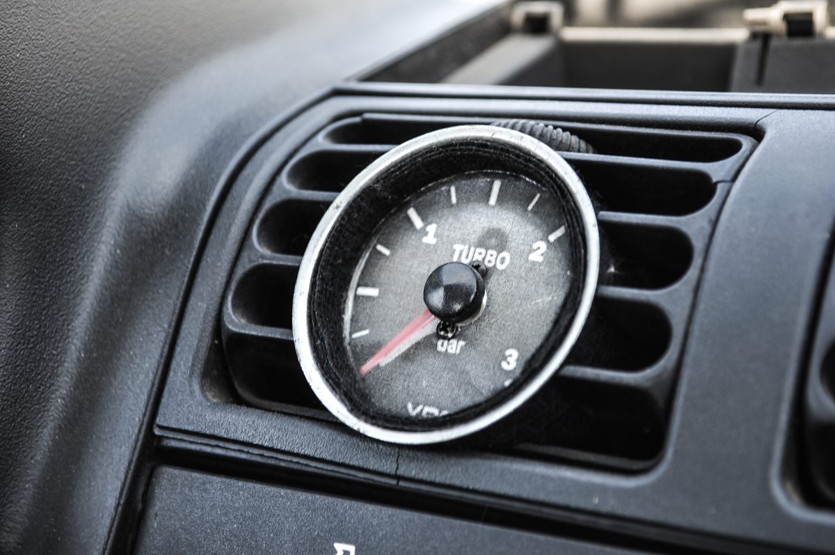 PEUGEOT 205