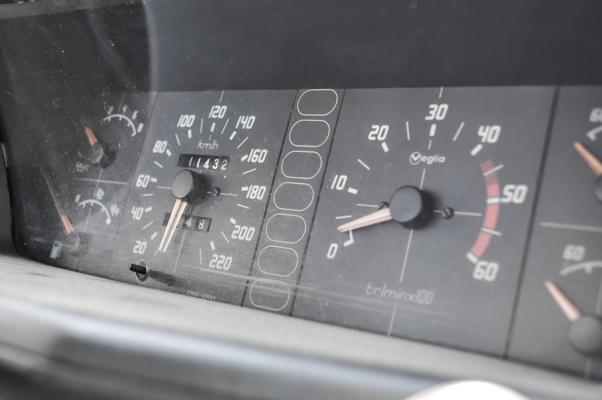 PEUGEOT 205