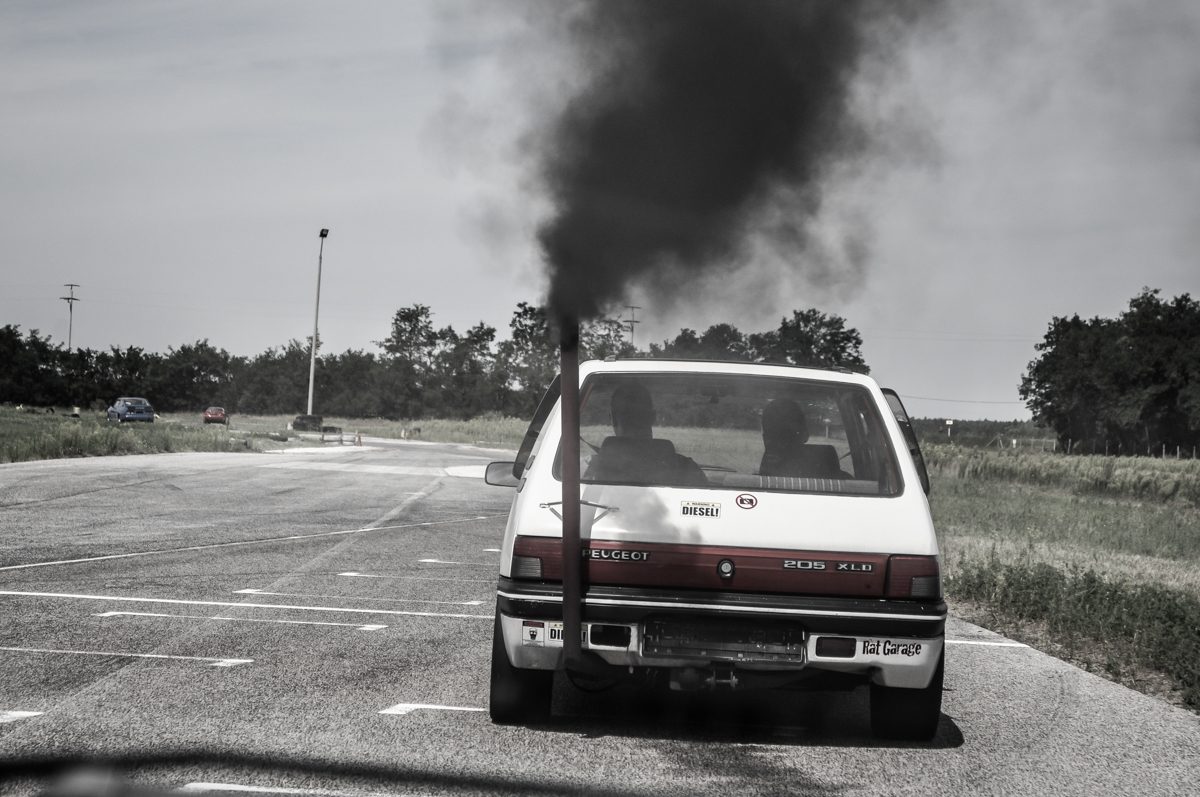PEUGEOT 205