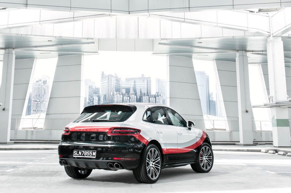 PORSCHE MACAN