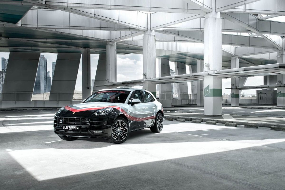 PORSCHE MACAN