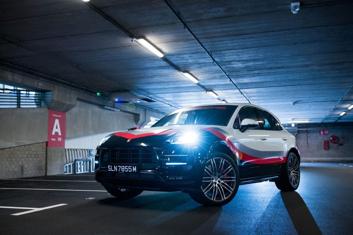 PORSCHE MACAN