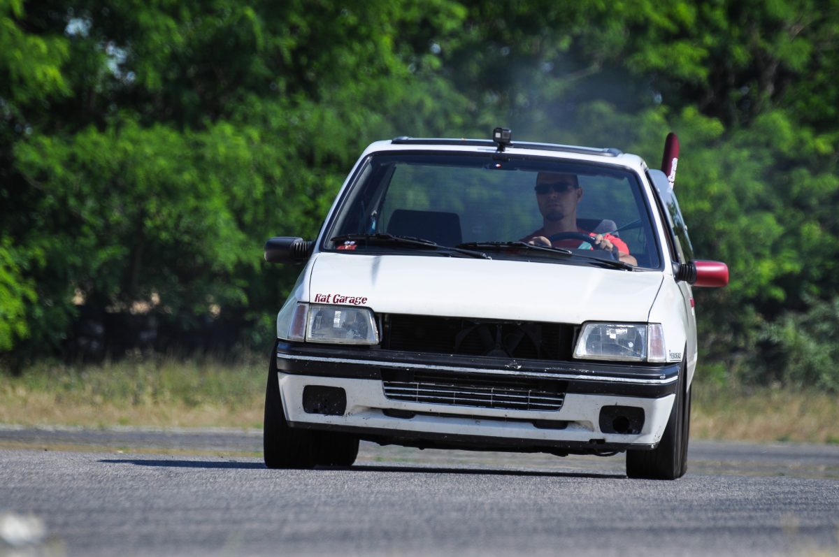 PEUGEOT 205