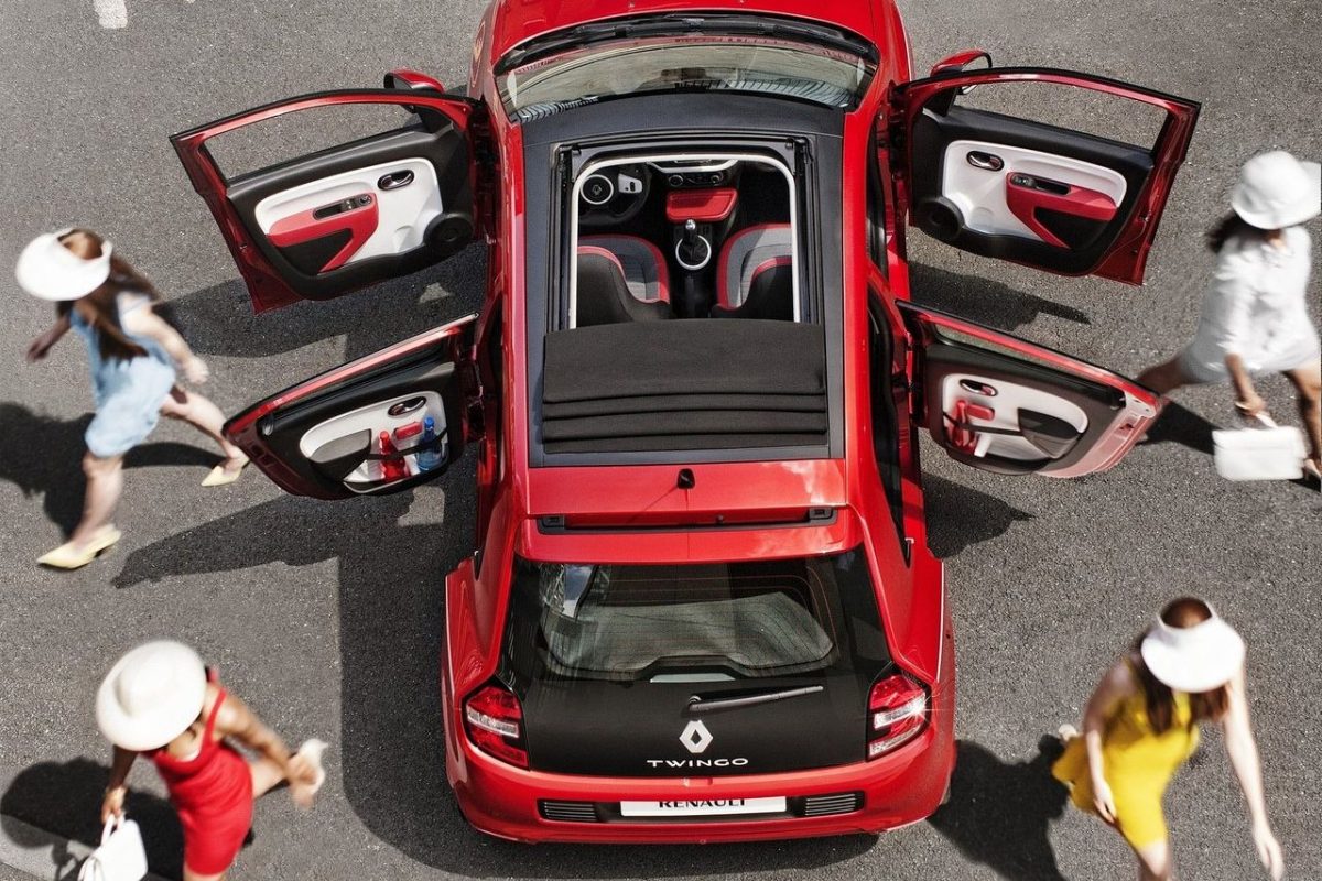 RENAULT