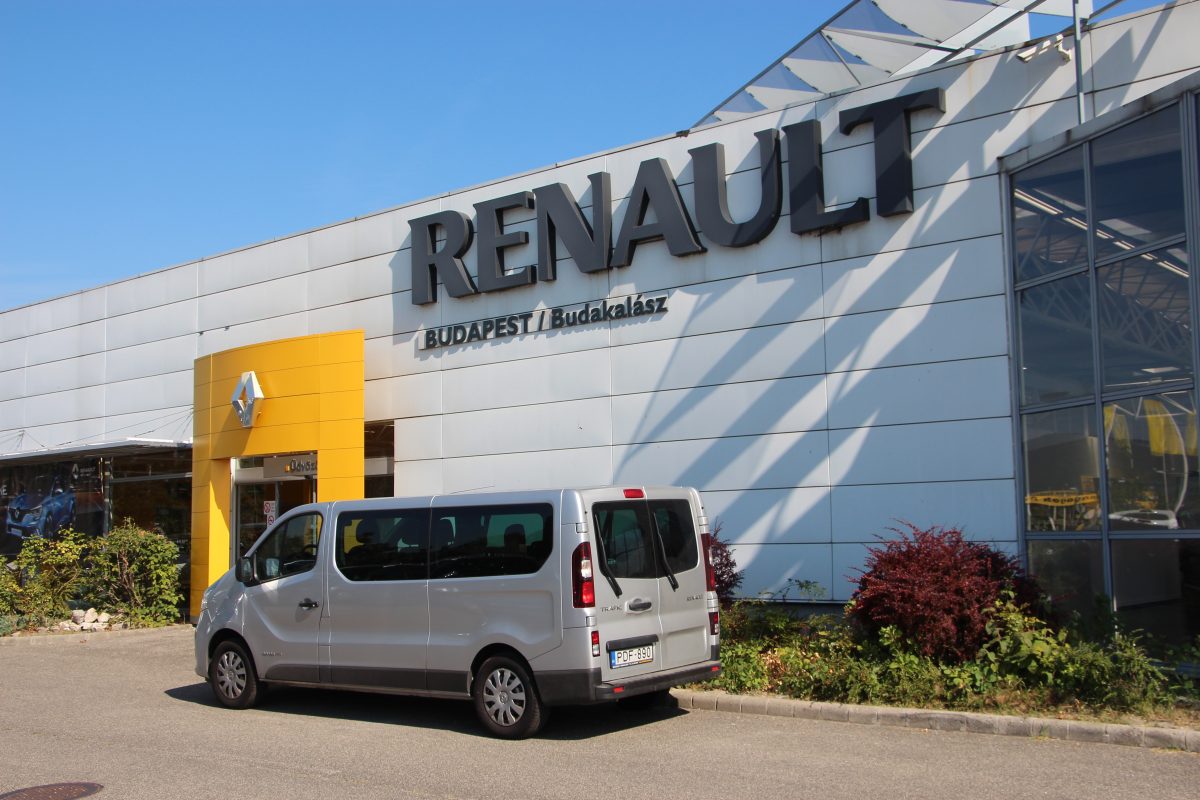 RENAULT