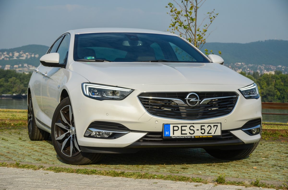 OPEL INSIGNIA