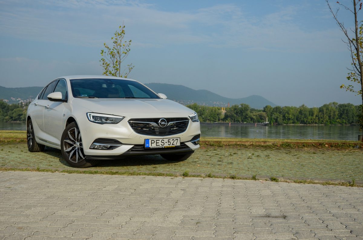 OPEL INSIGNIA