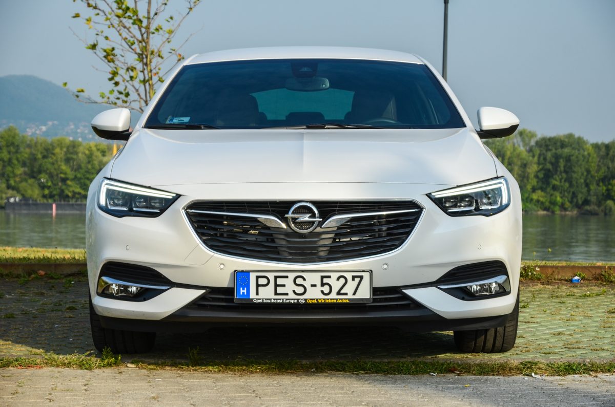 OPEL INSIGNIA