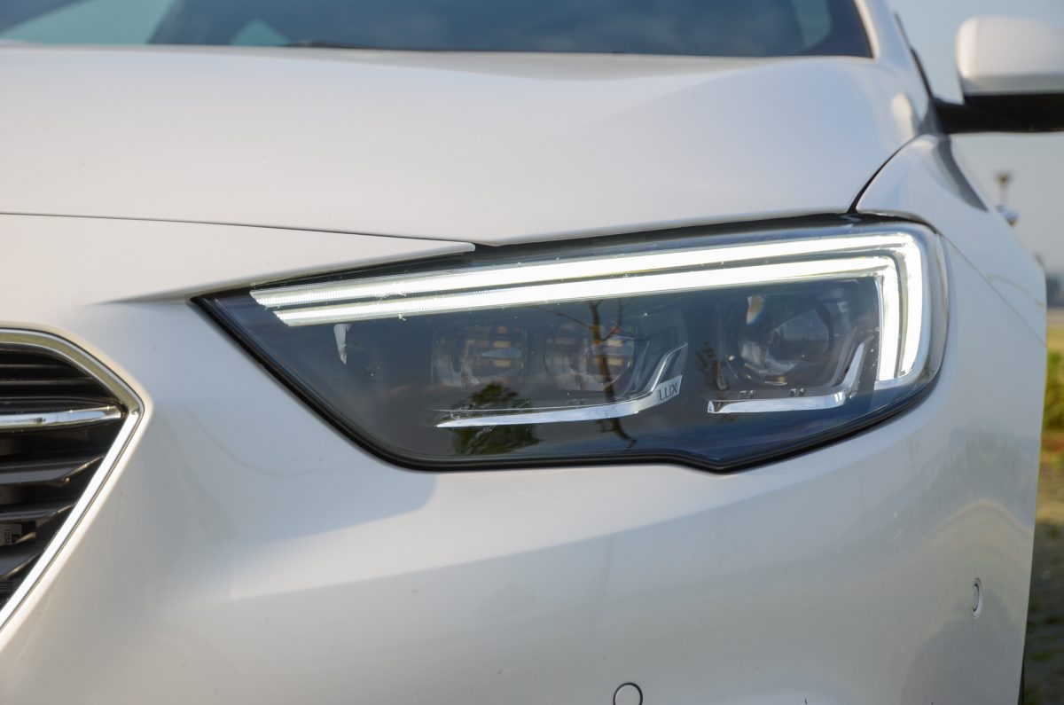 OPEL INSIGNIA