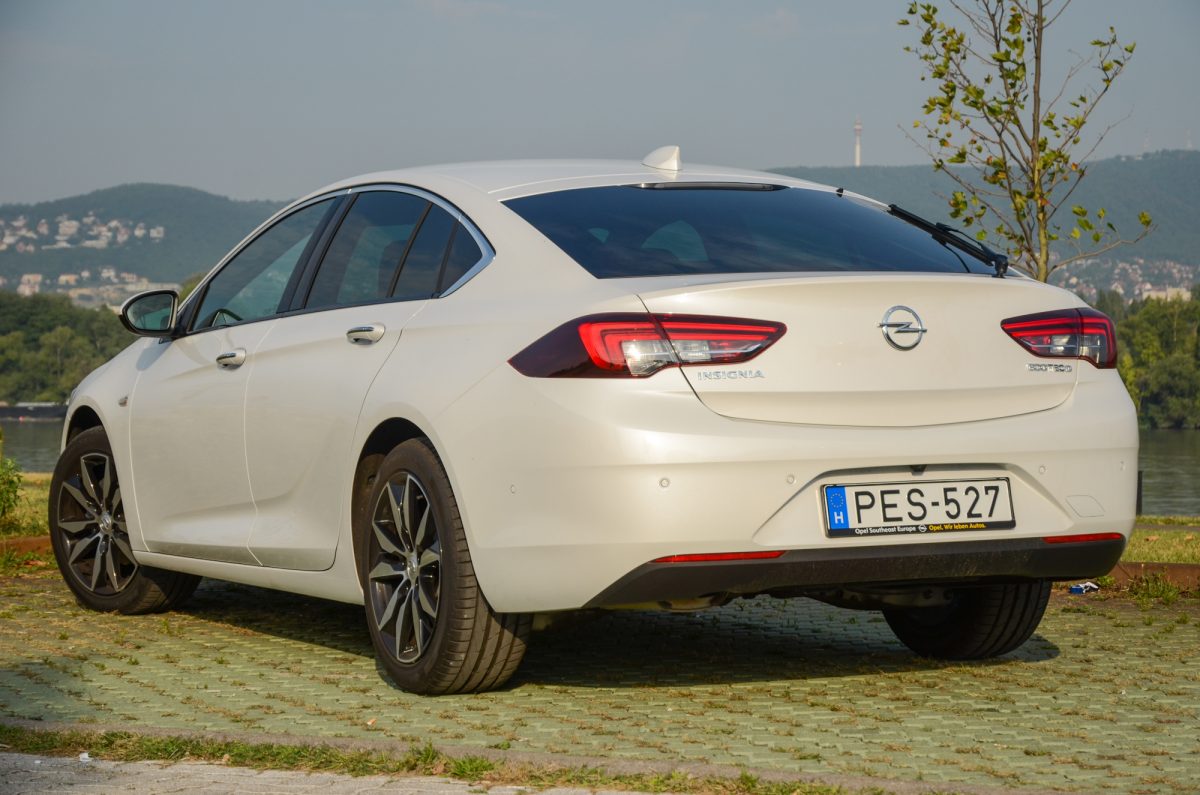 OPEL INSIGNIA
