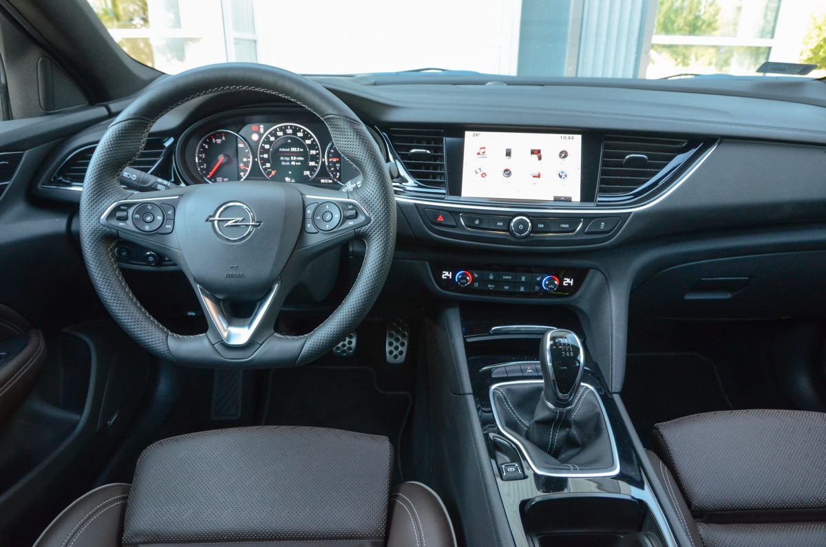 OPEL INSIGNIA