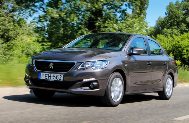 Házi macska - Peugeot 301 facelift teszt