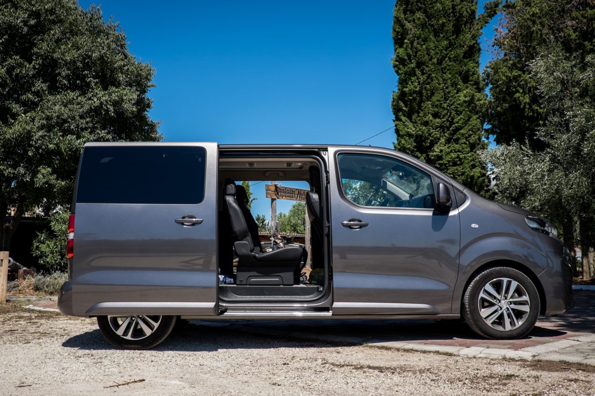 PEUGEOT TRAVELLER