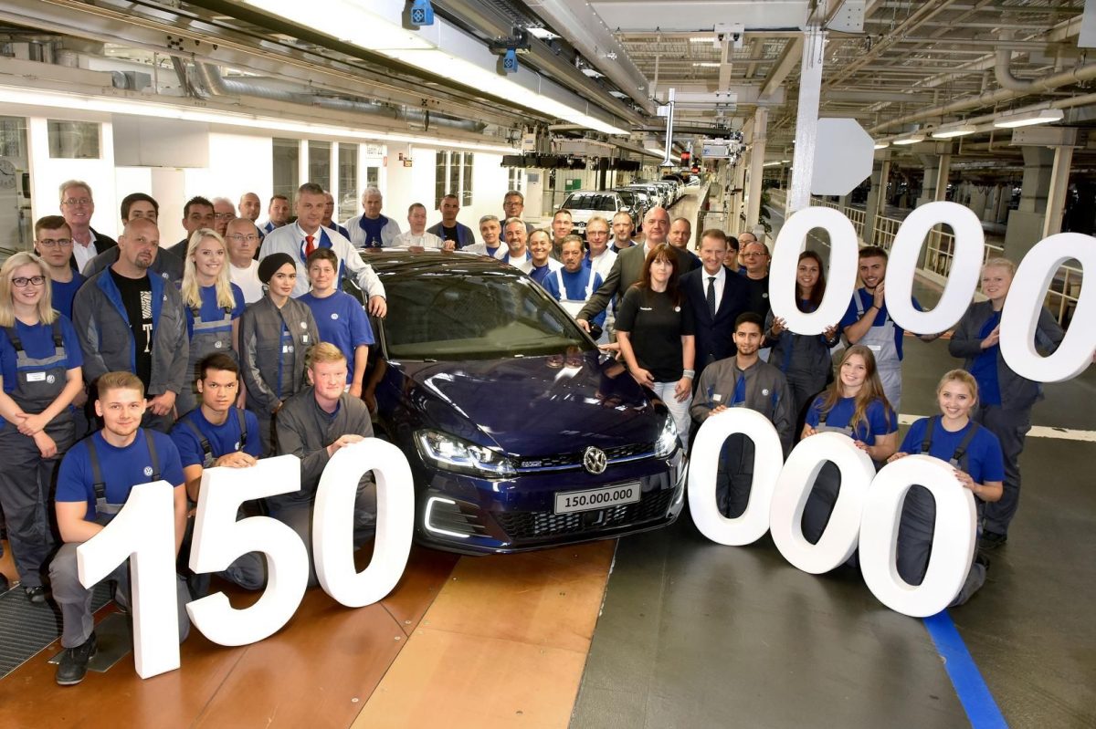 VOLKSWAGEN GOLF