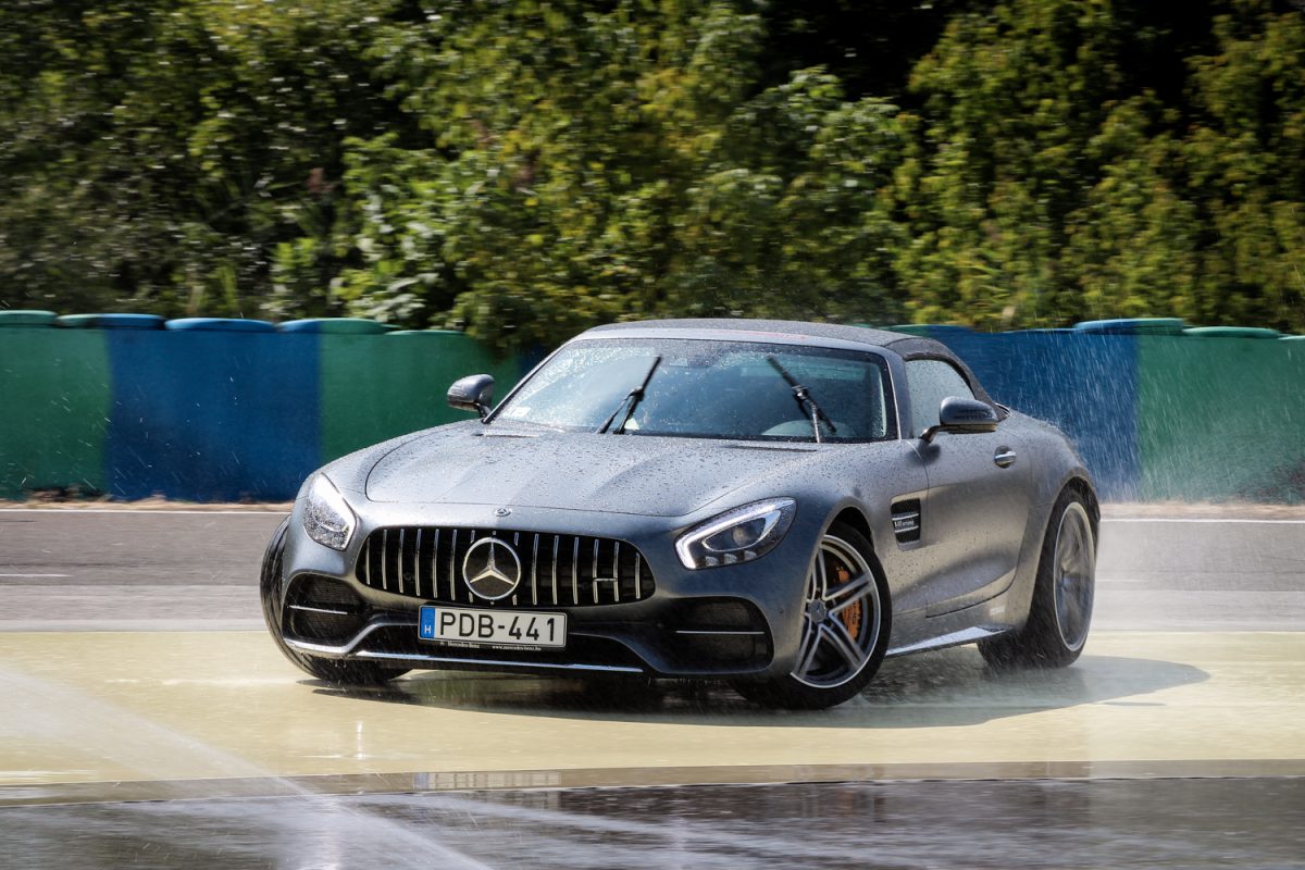 MERCEDES-AMG GT