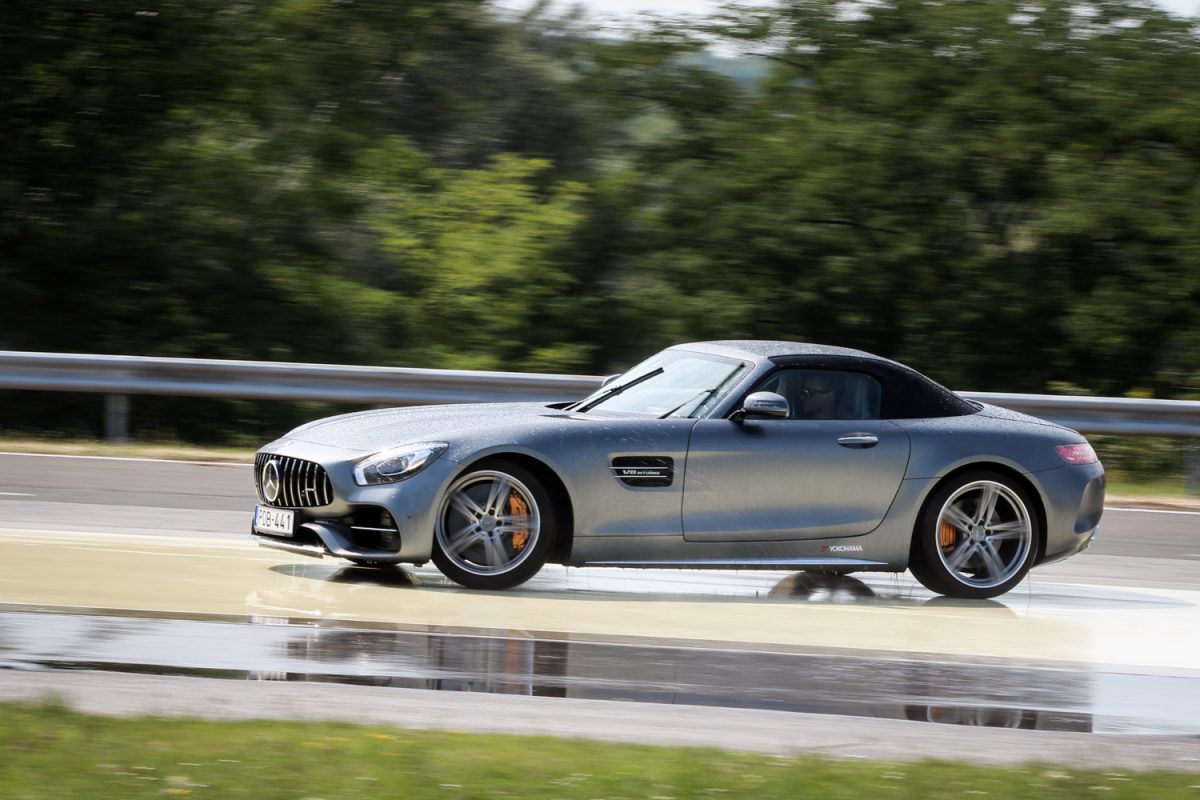 MERCEDES-AMG GT
