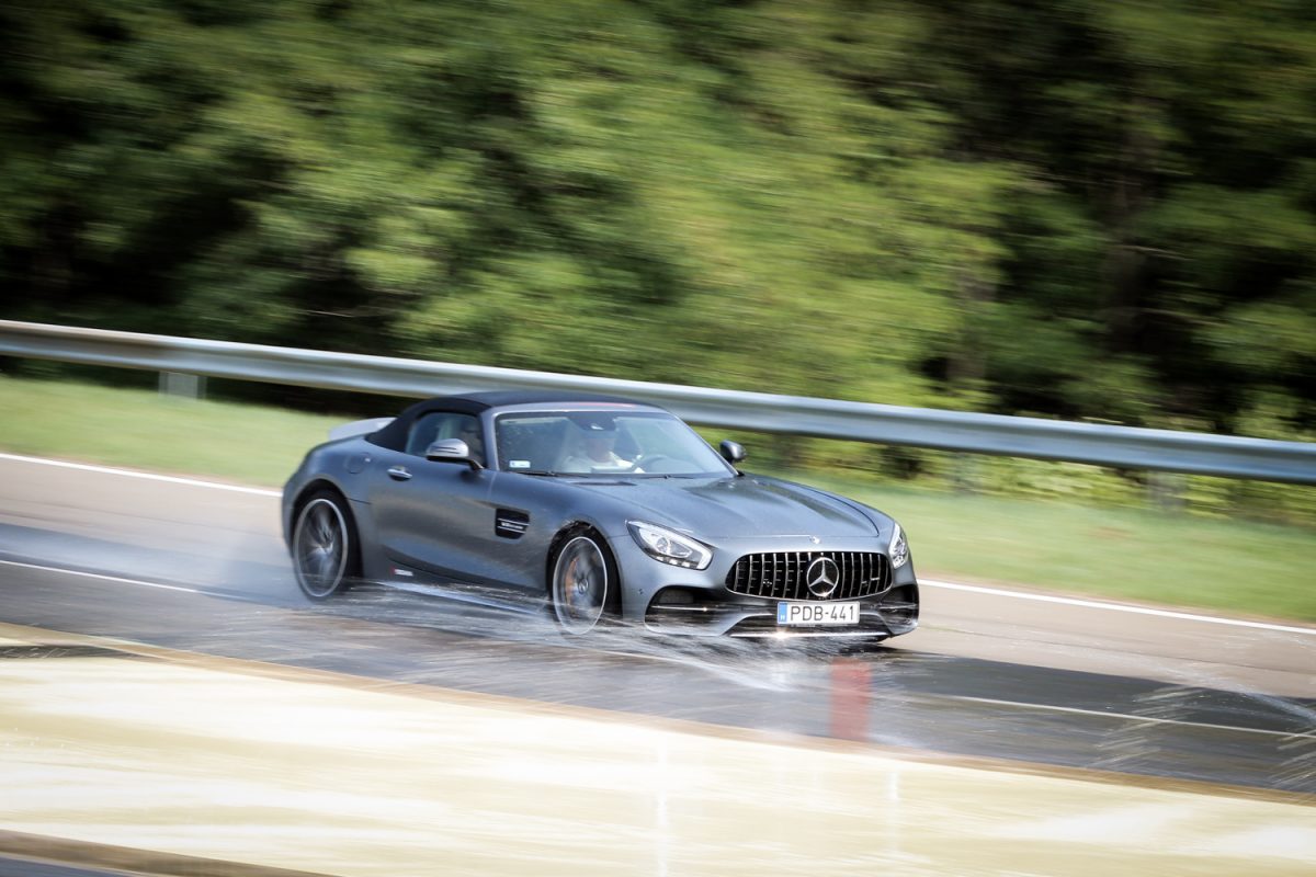 MERCEDES-AMG GT