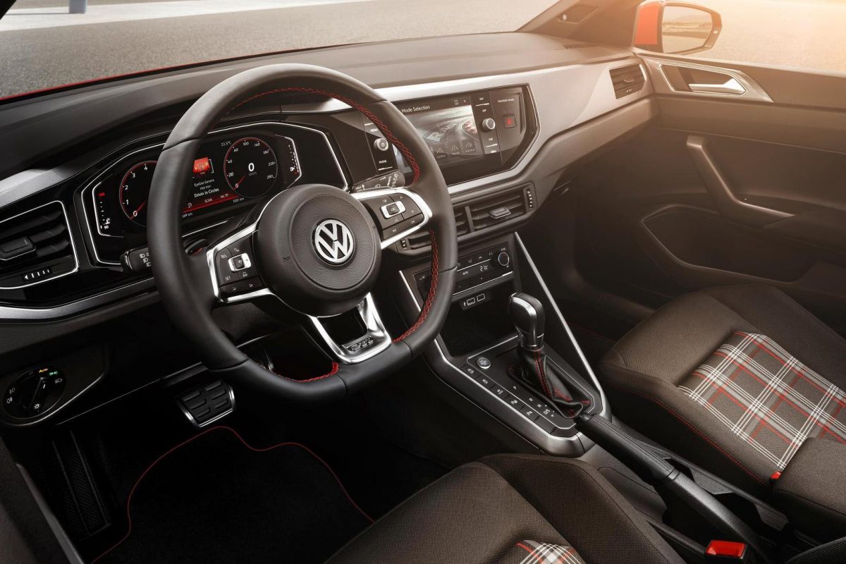 VOLKSWAGEN POLO V