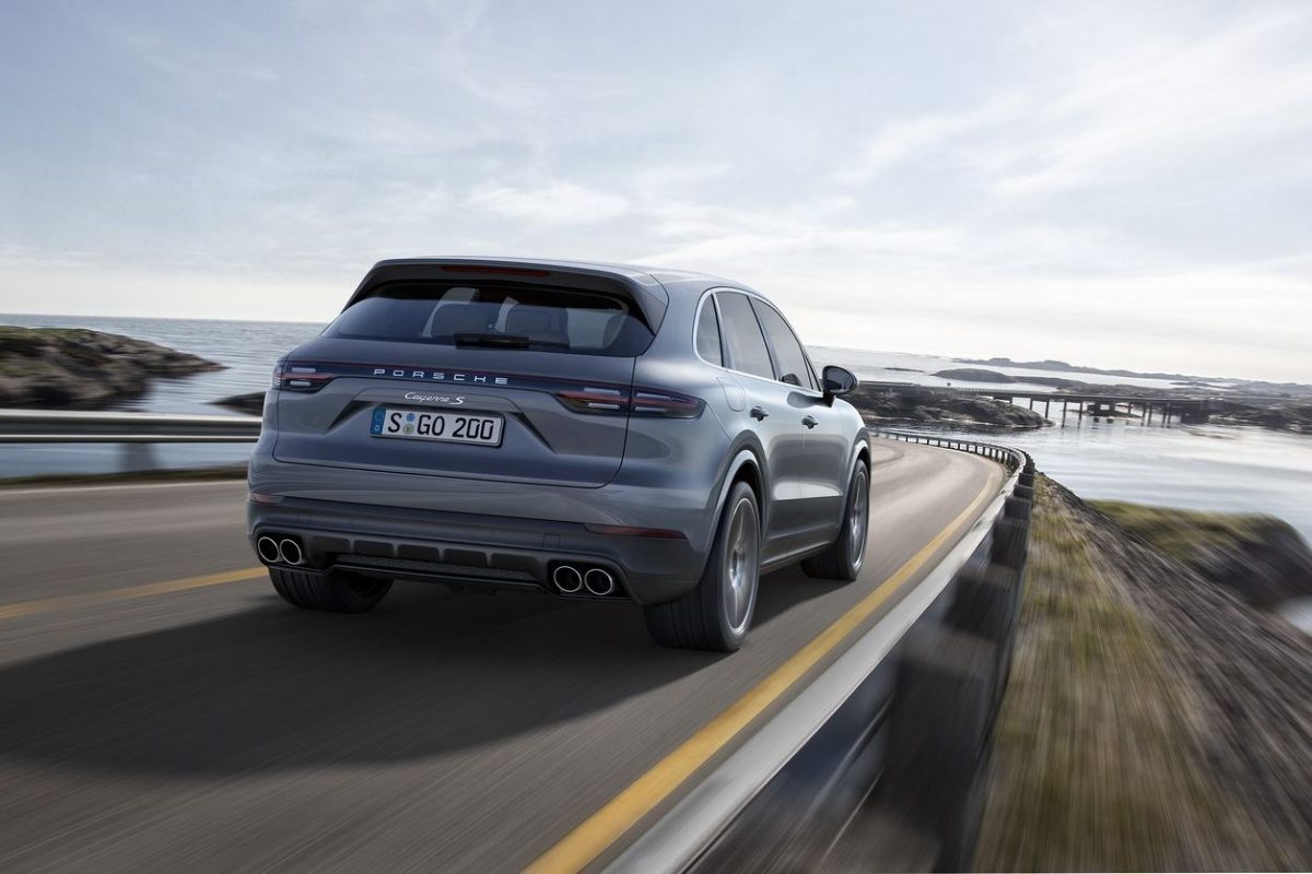PORSCHE CAYENNE