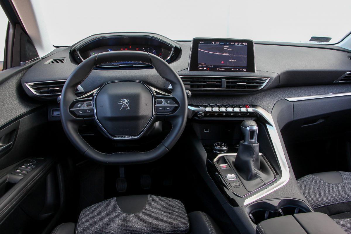 PEUGEOT 5008