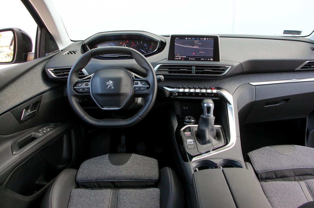 PEUGEOT 5008