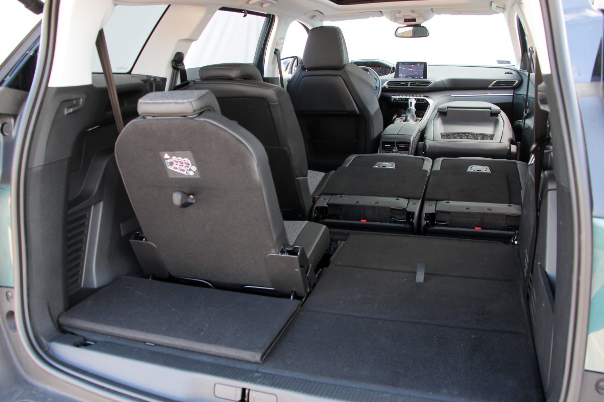 PEUGEOT 5008