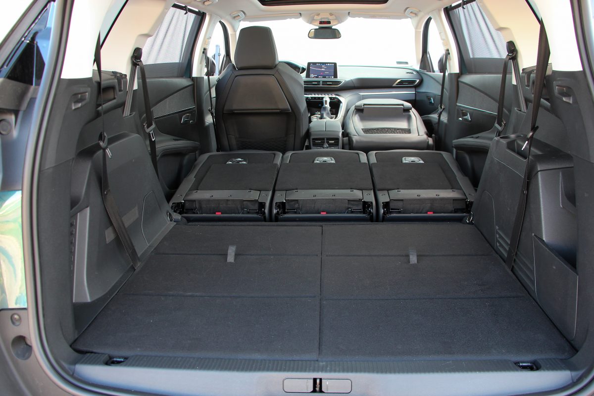 PEUGEOT 5008