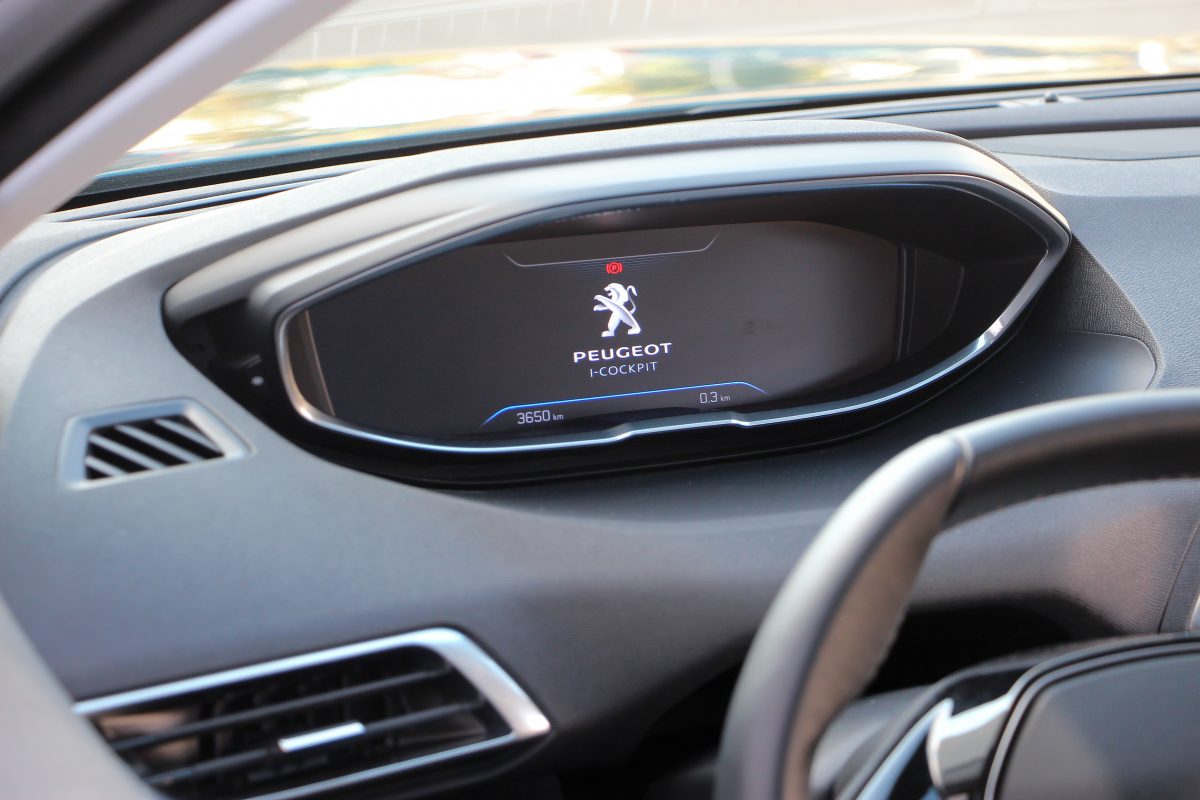 PEUGEOT 5008