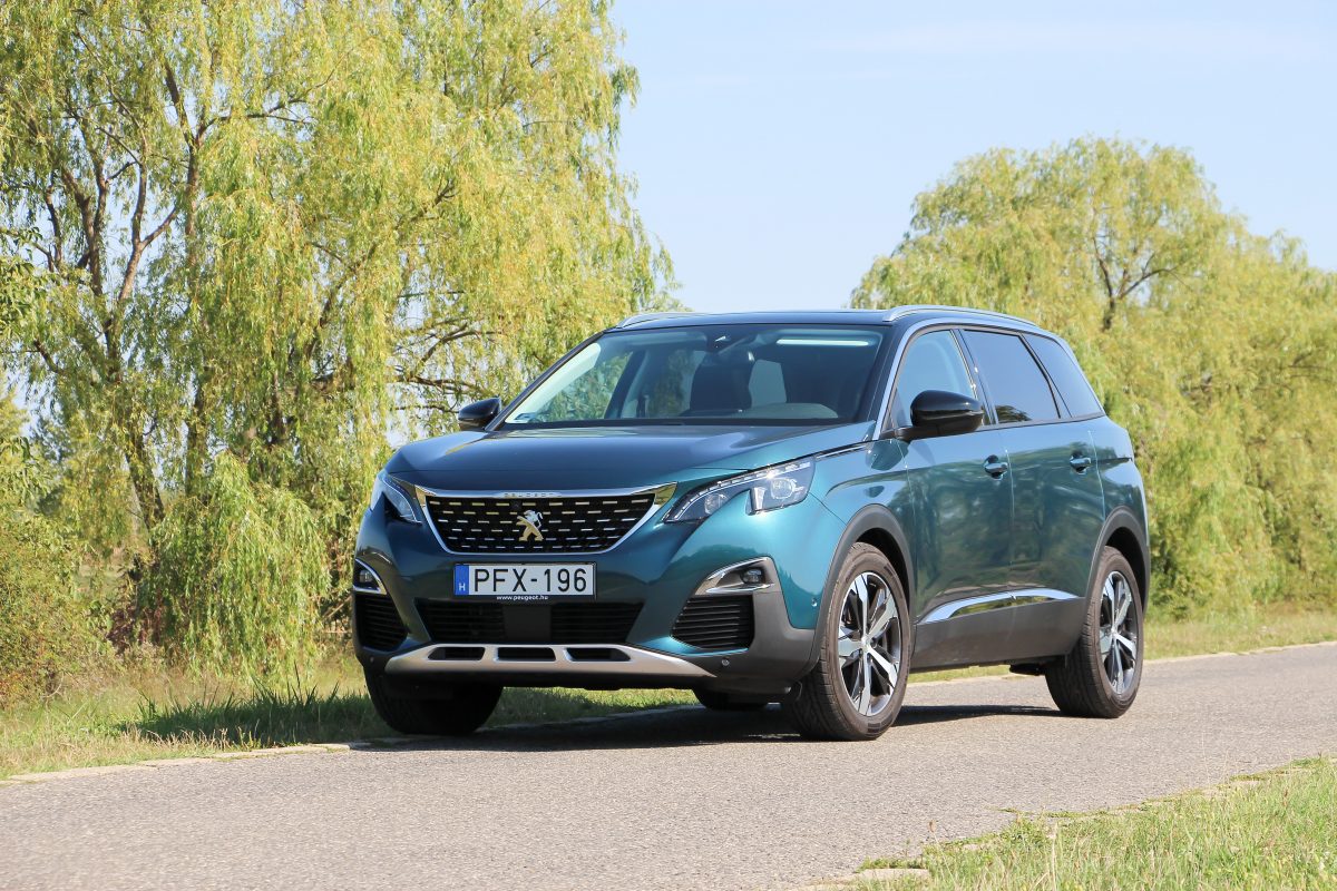 PEUGEOT 5008