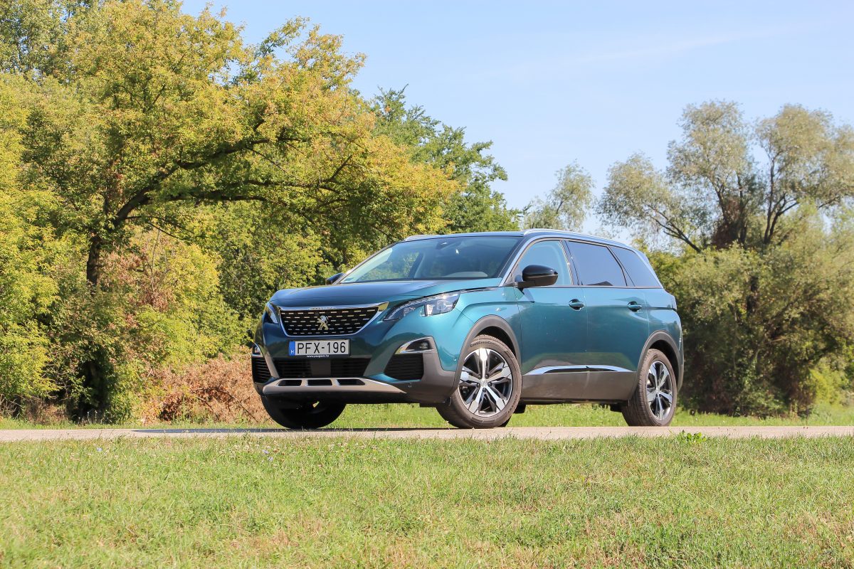 PEUGEOT 5008