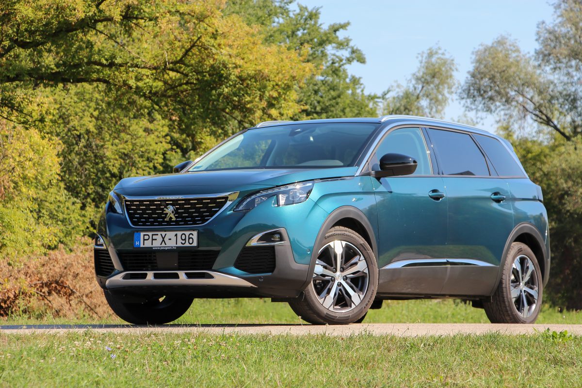 PEUGEOT 5008