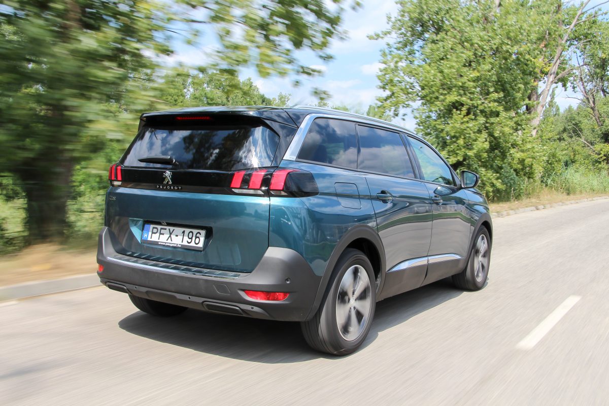 PEUGEOT 5008