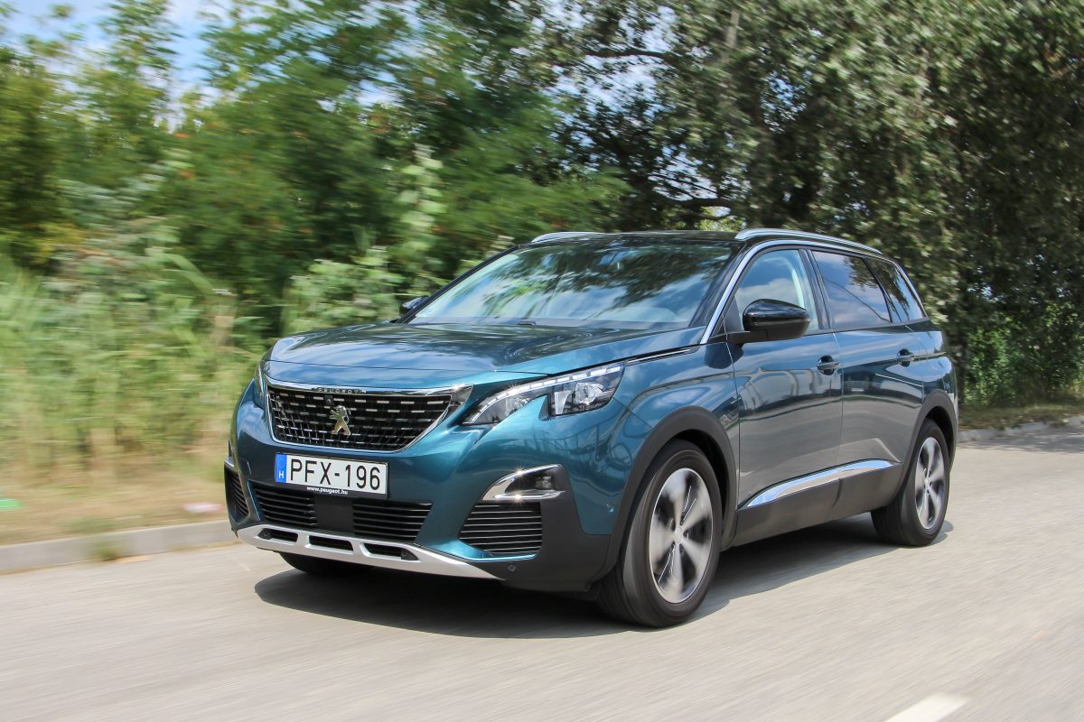 PEUGEOT 5008