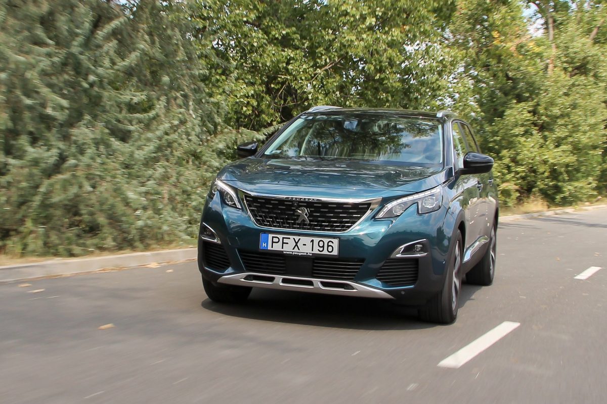 PEUGEOT 5008
