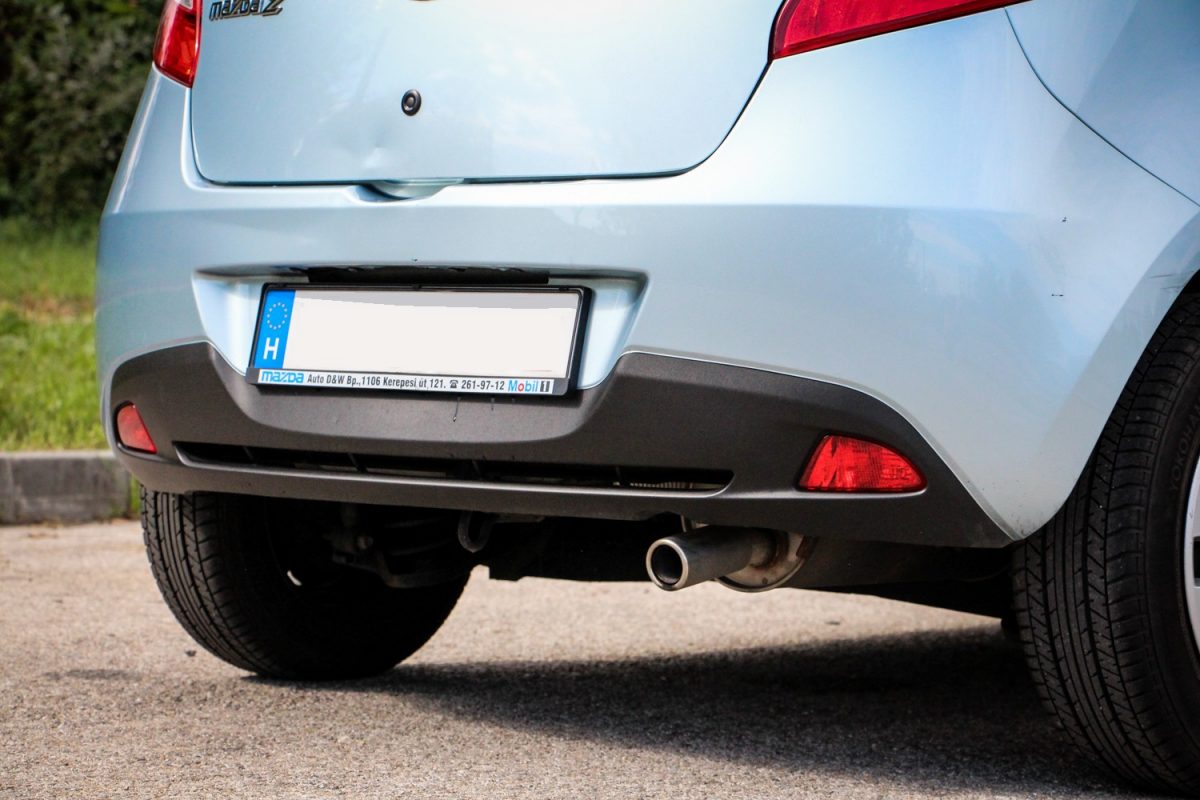 MAZDA 2