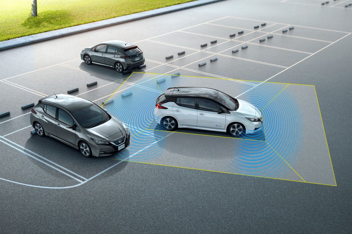 NISSAN LEAF