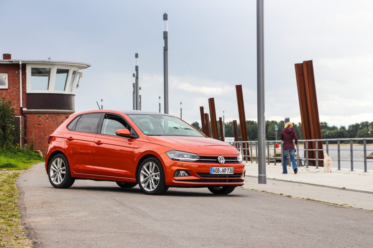 VOLKSWAGEN POLO