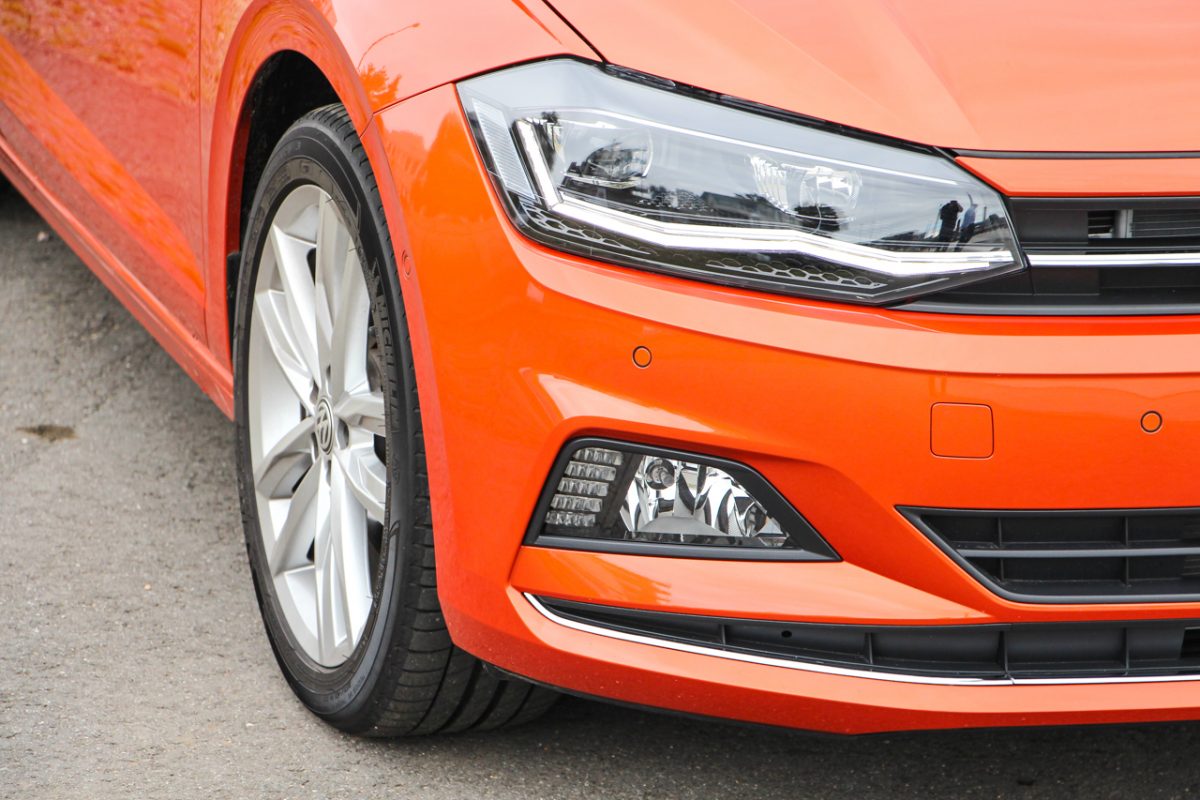 VOLKSWAGEN POLO