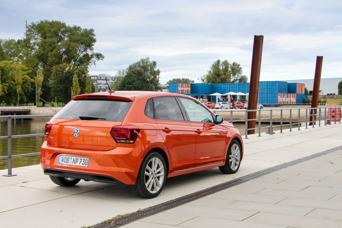 VOLKSWAGEN POLO