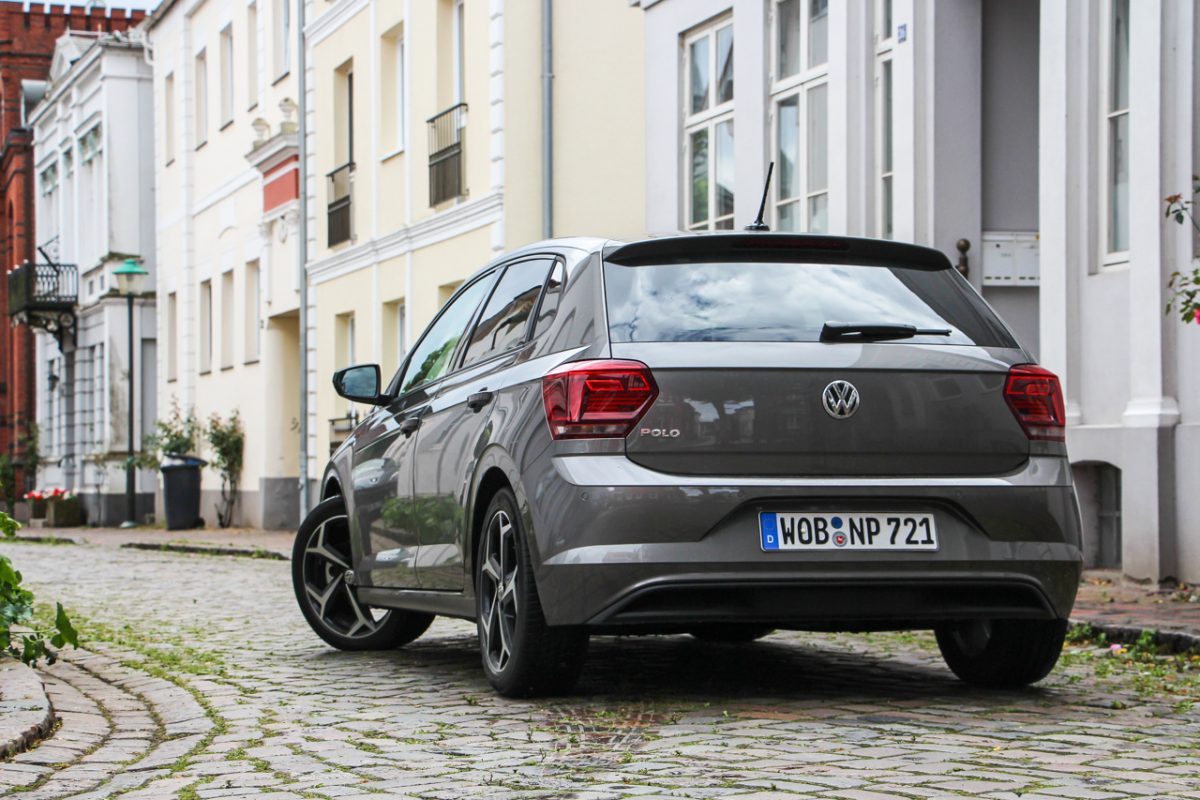 VOLKSWAGEN POLO