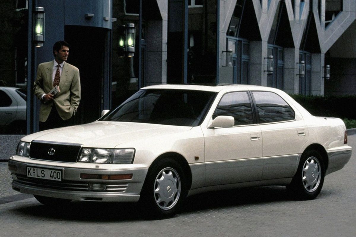 LEXUS