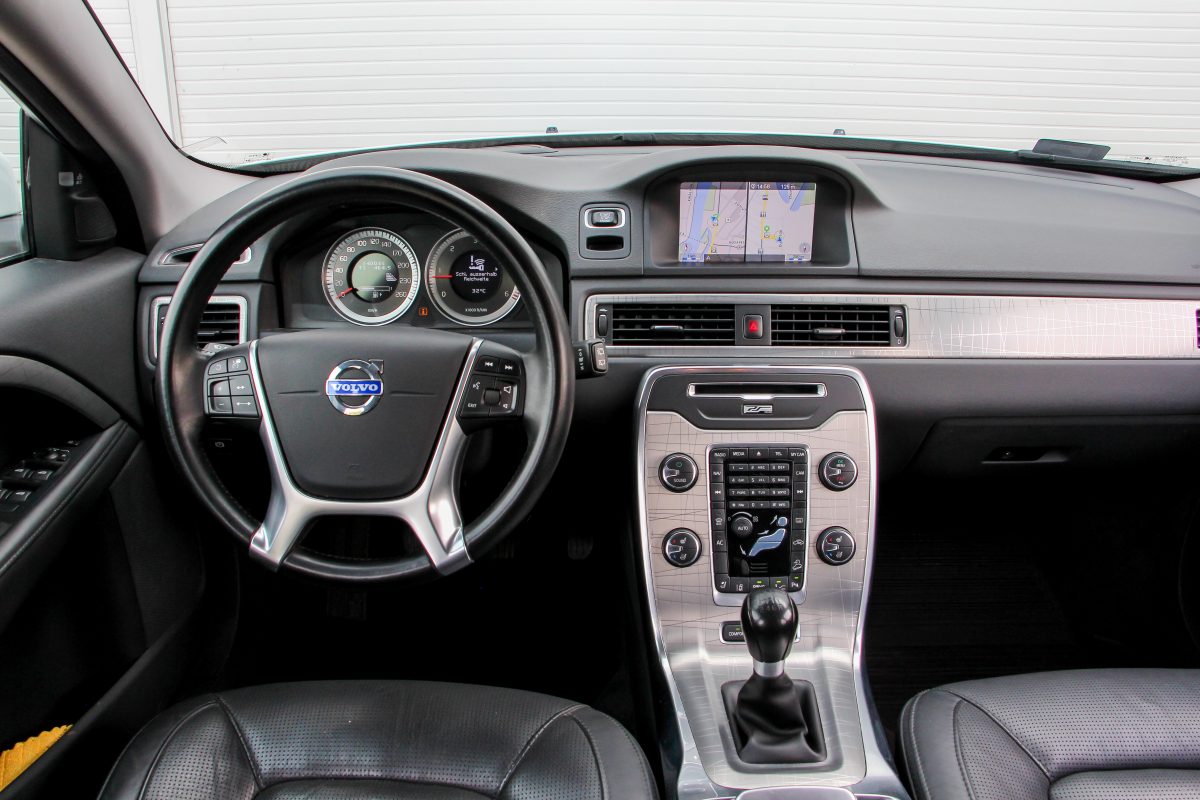 VOLVO XC70