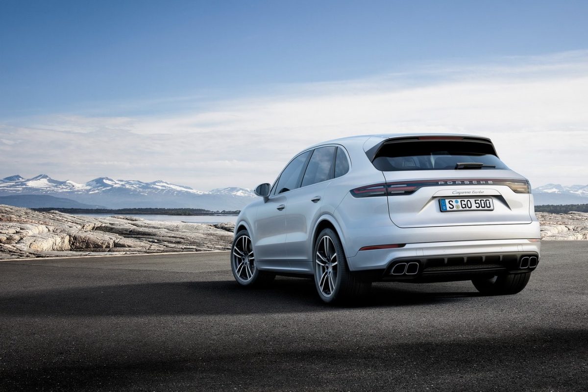 PORSCHE CAYENNE