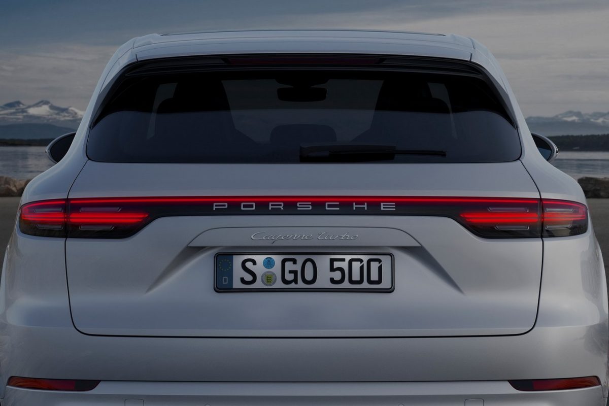 PORSCHE CAYENNE