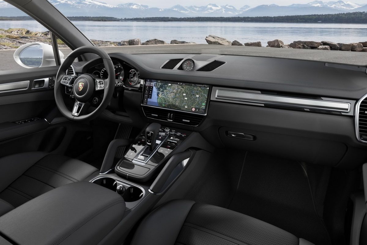 PORSCHE CAYENNE