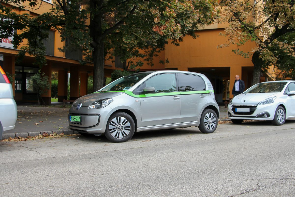 VOLKSWAGEN UP