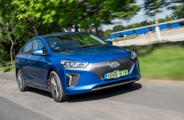 Prius Koreából, akár tisztán elektromosan - Hyundai Ioniq